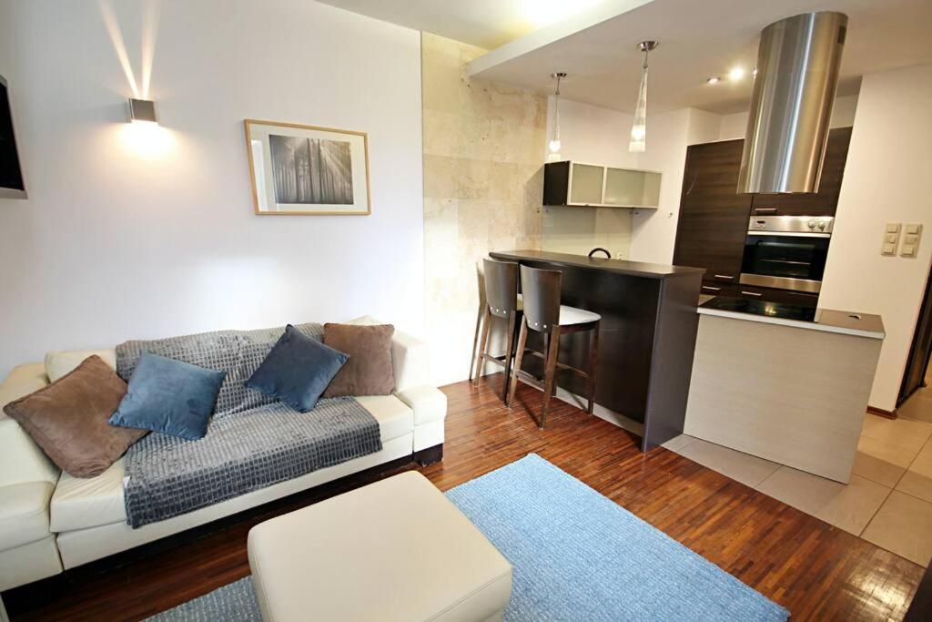Parkowy Apartament Apartment Вроцлав Екстериор снимка