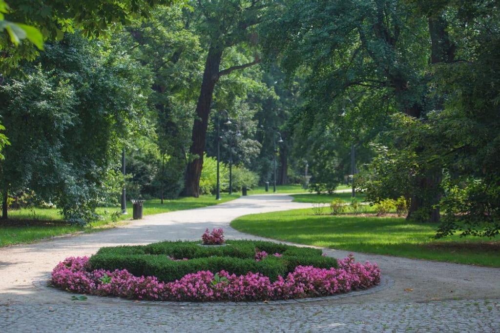 Parkowy Apartament Apartment Вроцлав Екстериор снимка